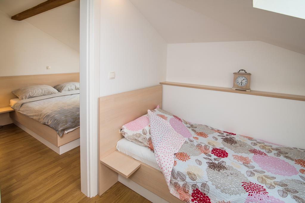 Apartman Marinko Krk Town Exterior foto
